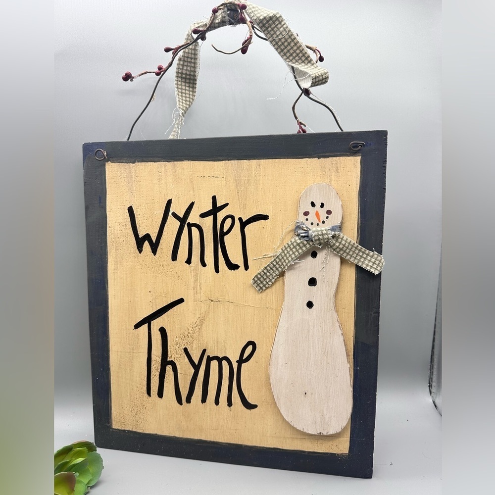 Vintage wooden Winter snowman sign